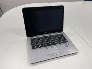 Portátil HP Plata y Negro 820.g3