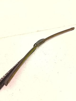 BRAZO LIMPIA DELANTERO DERECHO TOYOTA PRIUS (ZVW3