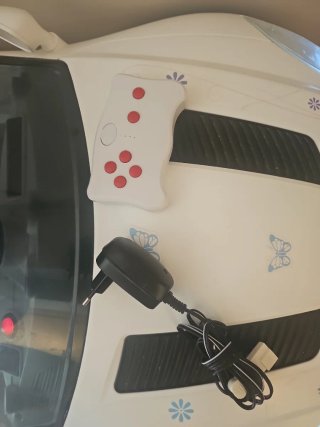 Coche eléctrico infantil blanco
