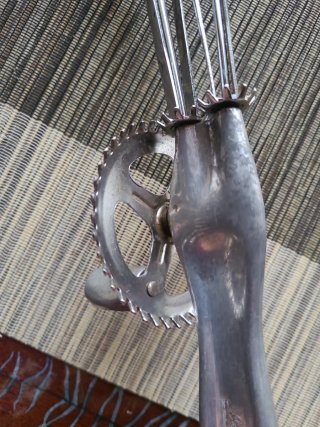 Batidora Manual Vintage marca Bermar