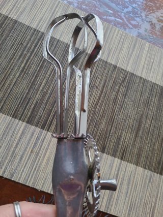 Batidora Manual Vintage marca Bermar