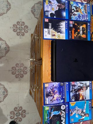 PS4 + 8 Juegos