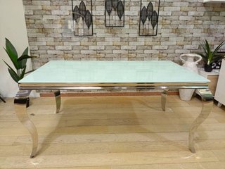 MESA DE COMEDOR - NUEVA
