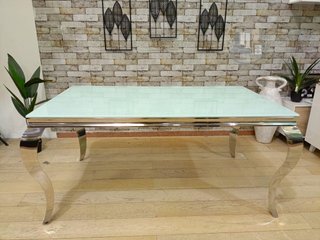 MESA DE COMEDOR - NUEVA