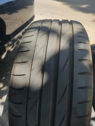 Neumáticos 215/40 ZR18