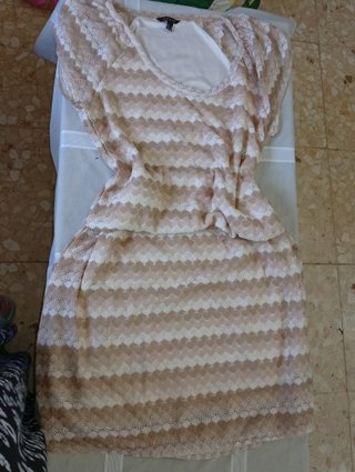 Vestido elegante encaje beige y blanco. 1 uso