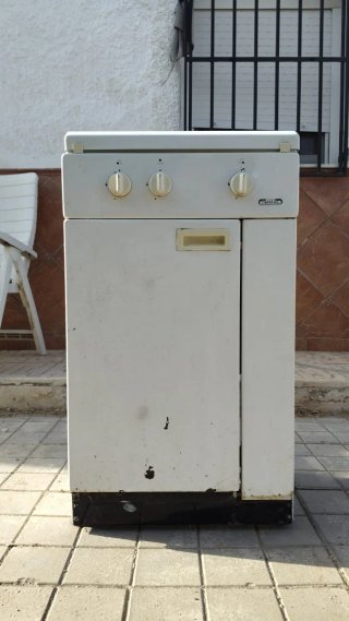 Cocina de gas 3 fuegos blanca