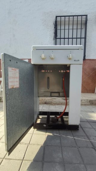 Cocina de gas 3 fuegos blanca