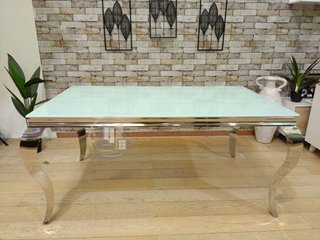 MESA DE COMEDOR - NUEVA