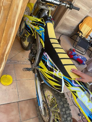 Suzuki RM-Z250 Motocross