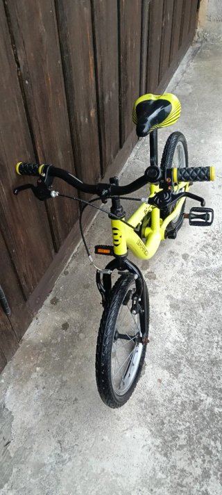 Bicicleta infantil B-PRO 16 amarillo flúor