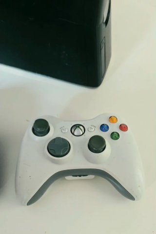 Consola Xbox 360 con 2 mandos