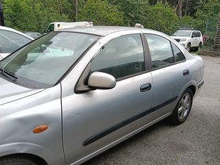 Nissan Almera 2001