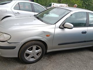 Nissan Almera 2001