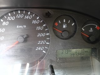 Nissan Almera 2001