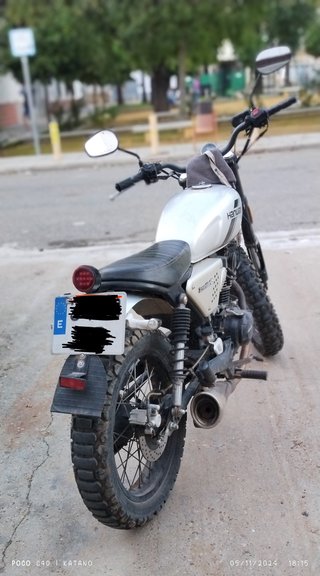 Moto Hanway Scrambler 125