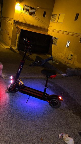 Patinete eléctrico con asiento