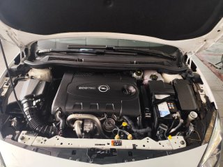 Opel Astra 2014