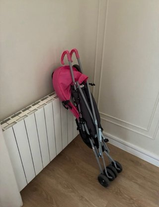 Silla de paseo rosa y gris