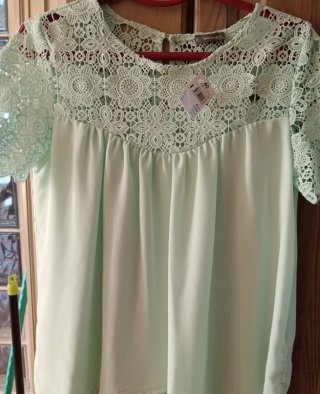 Blusa verde con encaje talla XL
