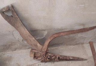 Lote de 3 arados antiguos