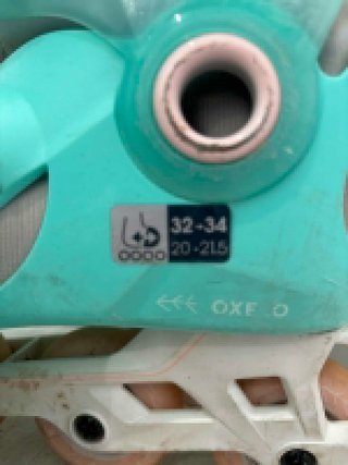 Pattini per bambini con casco e protezioni