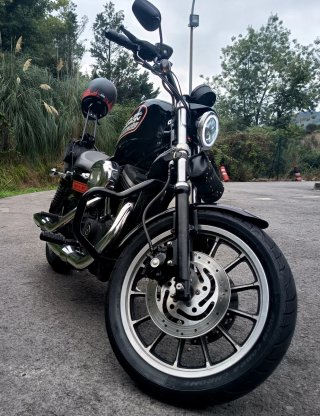 Harley Davidson Sportster 883 XLR.