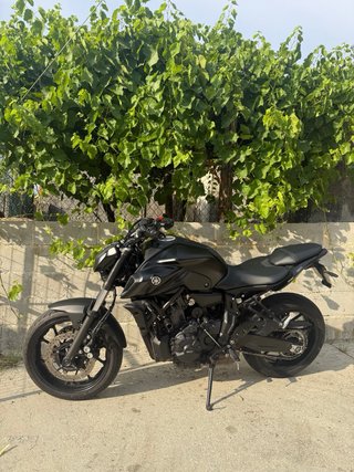 Yamaha MT-07 Negra