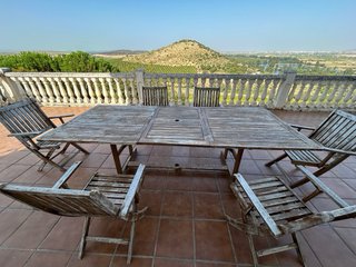Mesa y 6 Sillas de madera para exterior