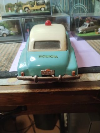 Coche de policía Rico años 60