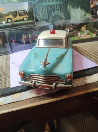 Coche de policía Rico años 60