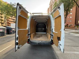 Nissan NV400 2022