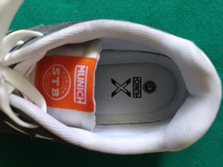 Zapatillas Munich grises y naranjas
