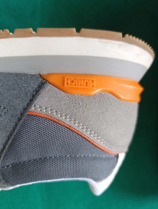 Zapatillas Munich grises y naranjas