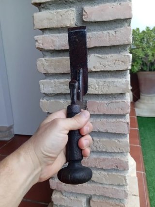 Pujavante antiguo de madera