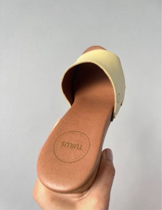 Zuecos Cullera Open Cedro Tuilus Beige/Verde