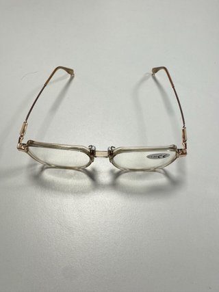 Montura de gafas con aumento +1.50