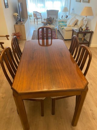 Mesa comedor extensible y 6 sillas