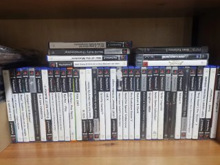 Cajas de juegos PS2 y PS3