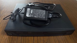Router Profesional Cisco 887VA (Serie 800)