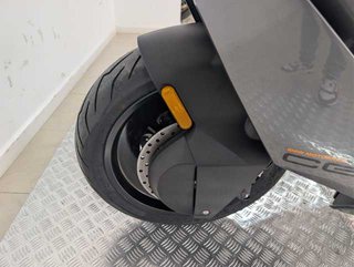 BMW Motorrad CE 04