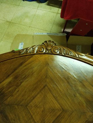 Cama antigua de madera
