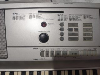 Piano Yamaha DGX-505
