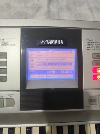Piano Yamaha DGX-505