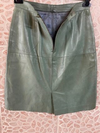 Gonna in vera pelle vissuta vintage anni 90 verde