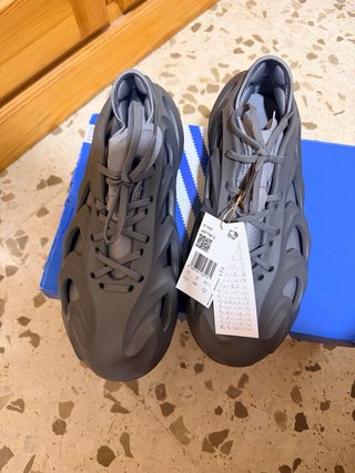Adidas adiFOM Q Gris Talla 44 2/3 Nuevas
