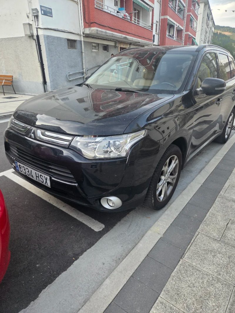 Mitsubishi Outlander 2013 - foto 1
