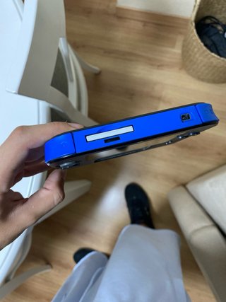 Nintendo 2DS Negra y Azul casi sin usar con juegos