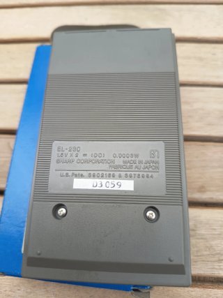 Calculadora Sharp EL-230 Elsi Mate