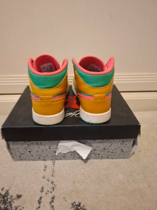 Nike Air Jordan 1 Mid